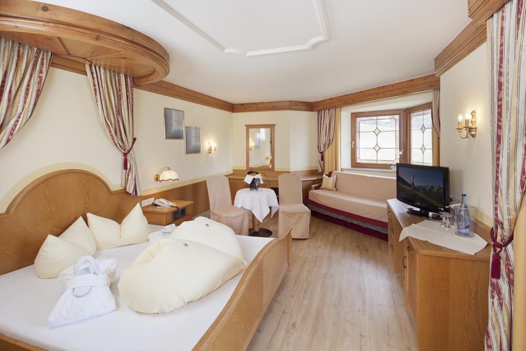 Hotel Magdalena Im Zillertal - Urlaub Mit Hund Ried im Zillertal Exterior photo