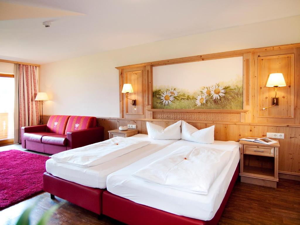 Hotel Magdalena Im Zillertal - Urlaub Mit Hund Ried im Zillertal Room photo
