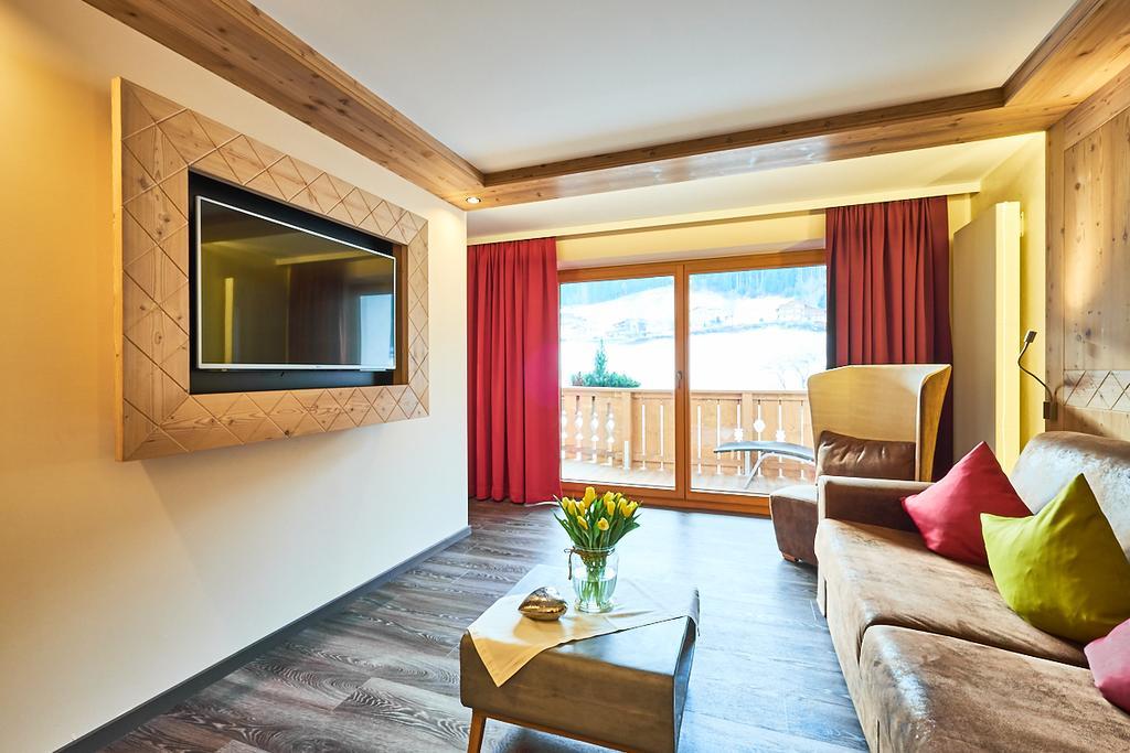 Hotel Magdalena Im Zillertal - Urlaub Mit Hund Ried im Zillertal Exterior photo